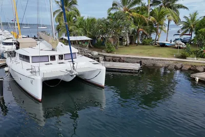 Lagoon 421