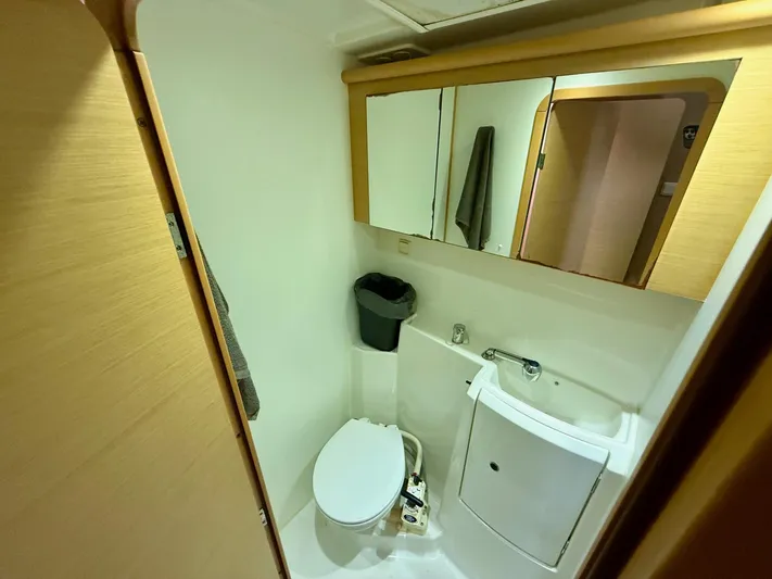 Road Less Travelled Yacht Photos Pics 