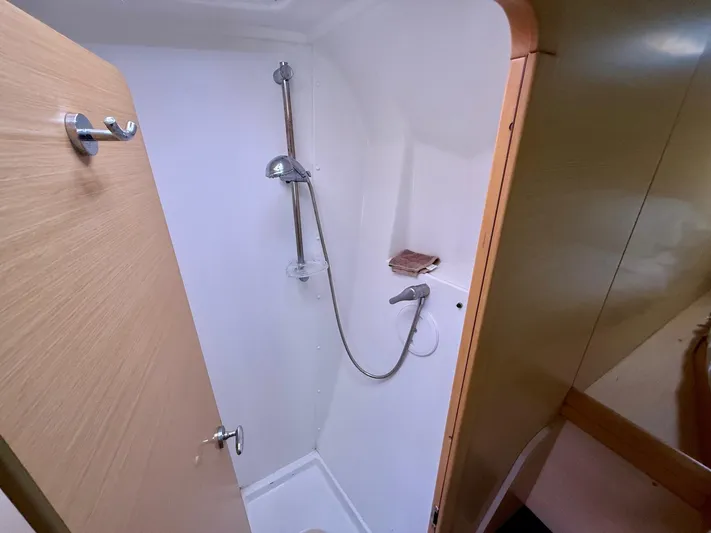 Road Less Travelled Yacht Photos Pics 