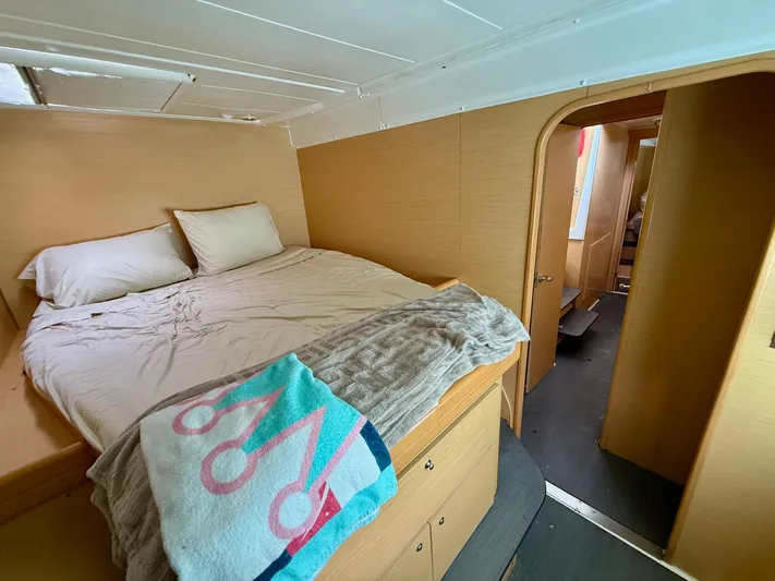 Road Less Travelled Yacht Photos Pics 