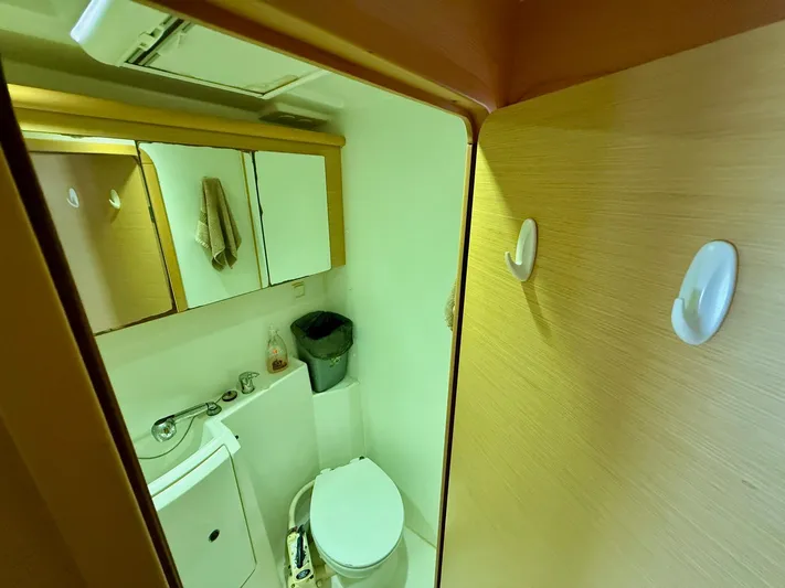 Road Less Travelled Yacht Photos Pics 