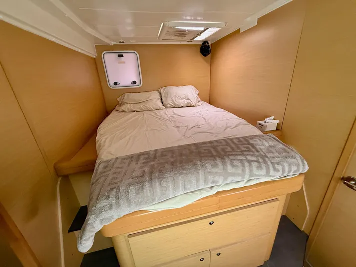 Road Less Travelled Yacht Photos Pics 