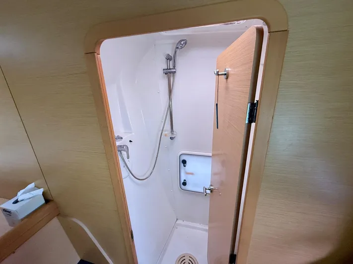 Road Less Travelled Yacht Photos Pics 