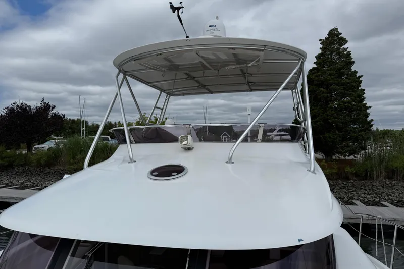 Ohana Yacht Photos Pics 2015 Fountaine Pajot Summerland 40 LC yacht with sleek design and spacious deck.