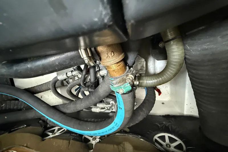 Ohana Yacht Photos Pics Volvo Engine Port