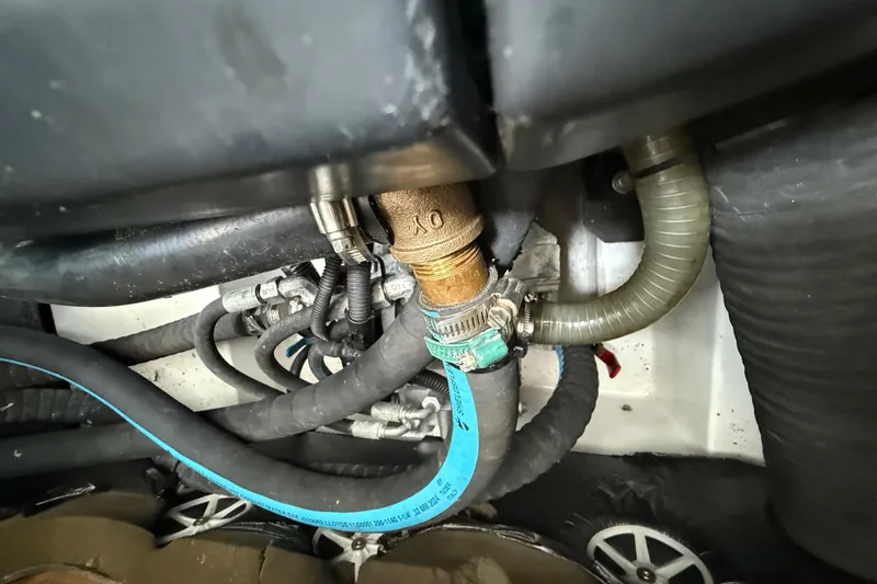 Ohana Yacht Photos Pics Volvo Engine Port