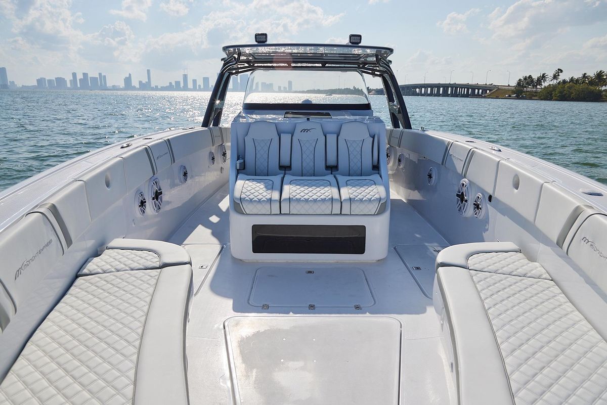 2021 Midnight Express 43 