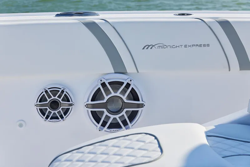  Yacht Photos Pics 2021 Midnight Express 43' Open boat with JL Audio speakers, sleek design.