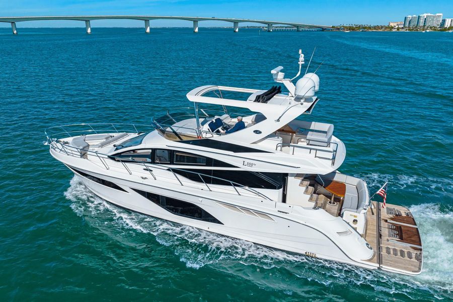 2018 Sea Ray L550 Fly