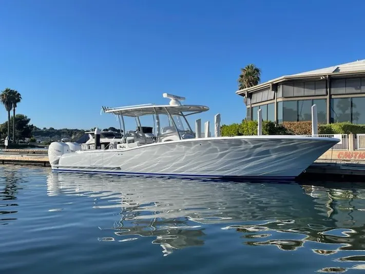 Molly G Yacht Photos Pics 