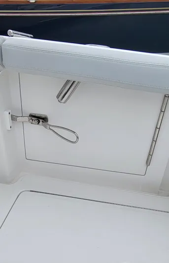 Molly G Yacht Photos Pics 