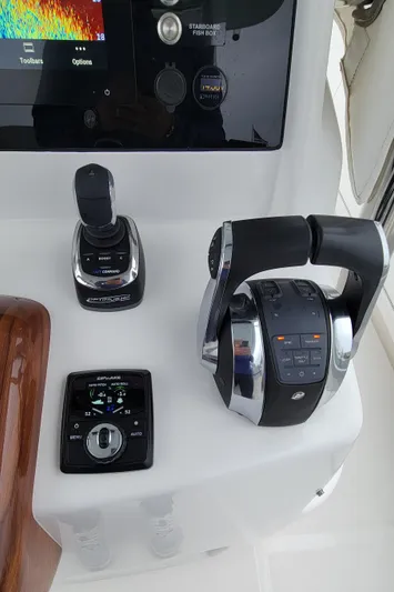 Molly G Yacht Photos Pics 