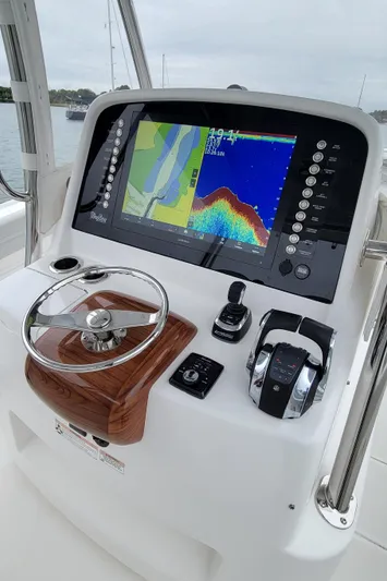 Molly G Yacht Photos Pics 