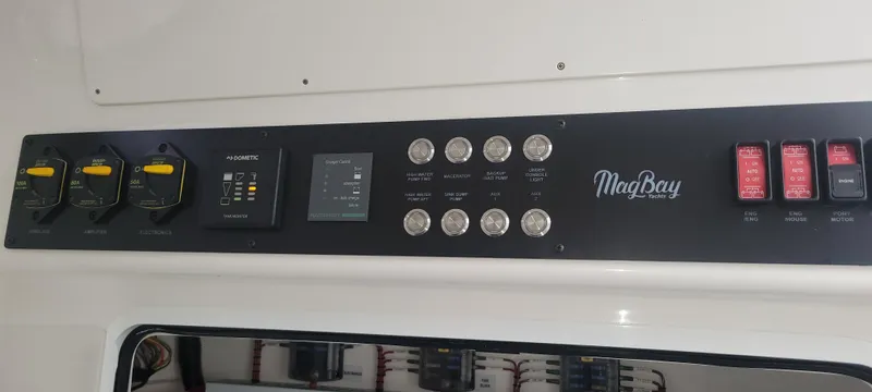 Molly G Yacht Photos Pics 