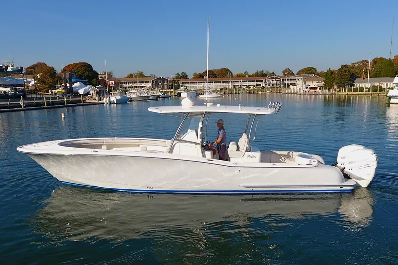 Molly G Yacht Photos Pics 