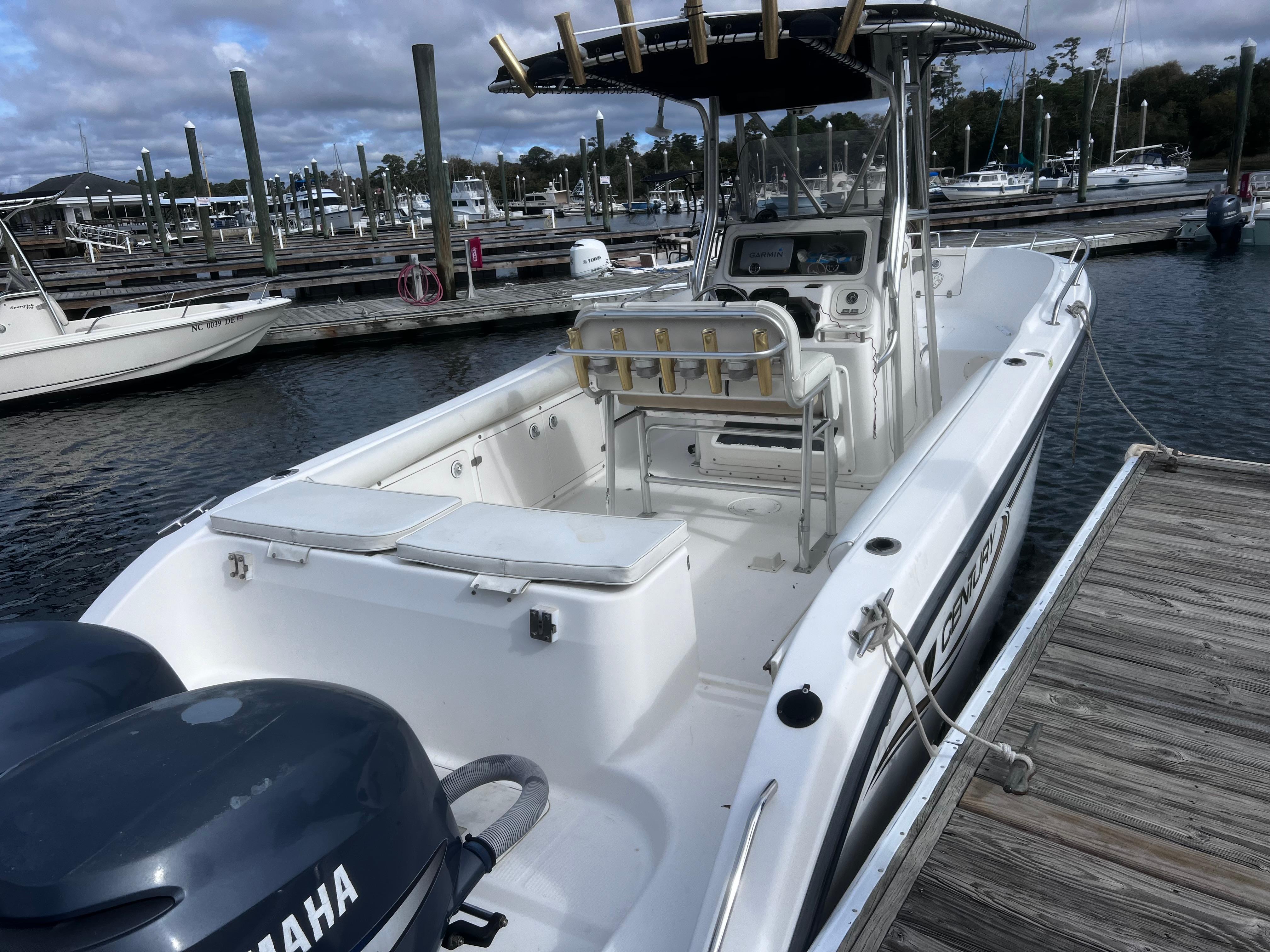 2003 Century 2600 Center Console Saltwater Fishing for sale - YachtWorld