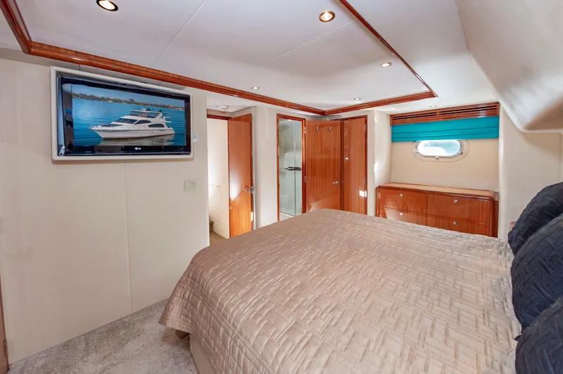 Relentless Yacht Photos Pics 