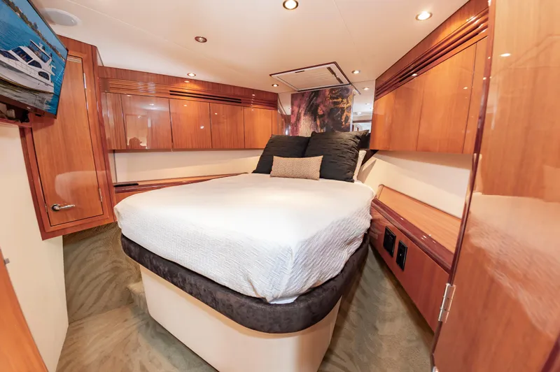 Relentless Yacht Photos Pics 