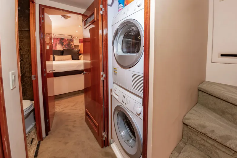 Relentless Yacht Photos Pics 