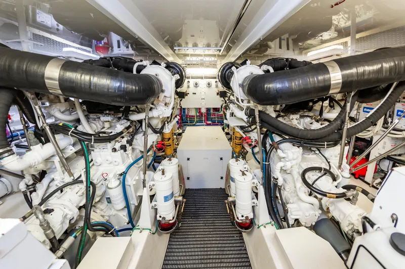 Relentless Yacht Photos Pics 