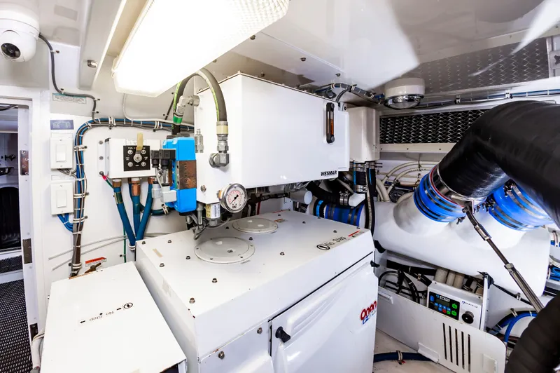 Relentless Yacht Photos Pics 