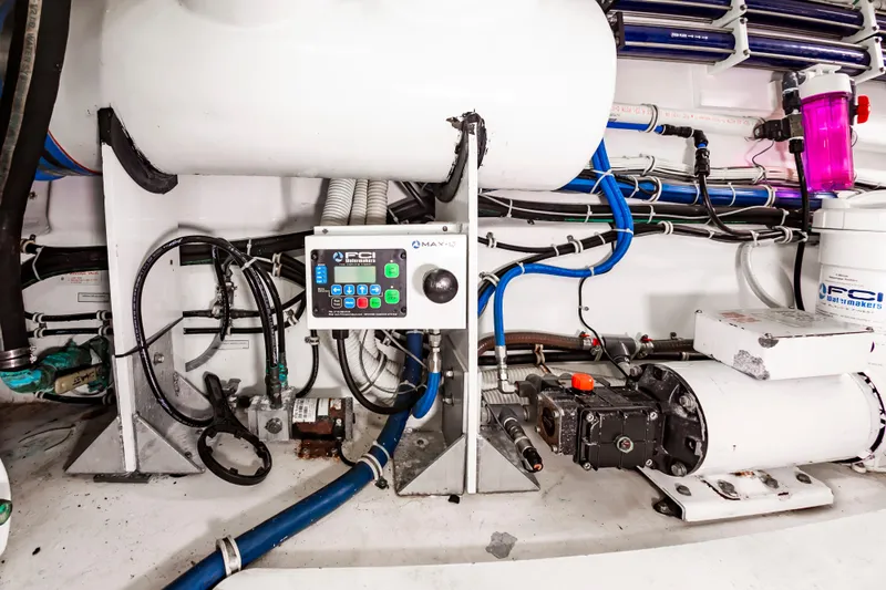 Relentless Yacht Photos Pics 