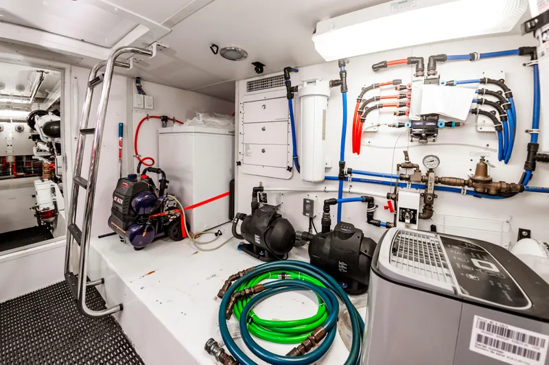 Relentless Yacht Photos Pics 