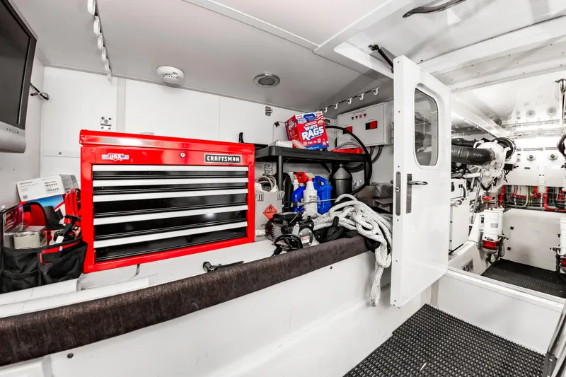 Relentless Yacht Photos Pics 