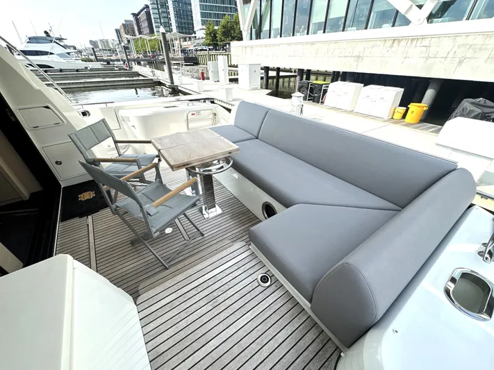  Yacht Photos Pics 2023 Prestige Yachts 520 S