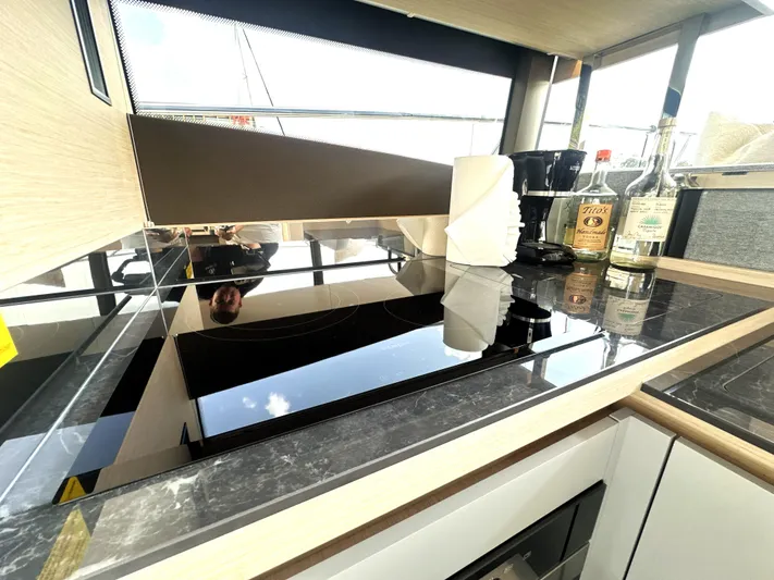  Yacht Photos Pics 2023 Prestige Yachts 520 S