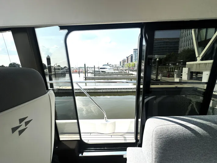  Yacht Photos Pics 2023 Prestige Yachts 520 S