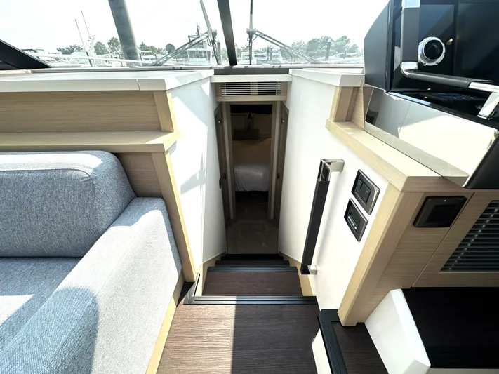  Yacht Photos Pics 2023 Prestige Yachts 520 S