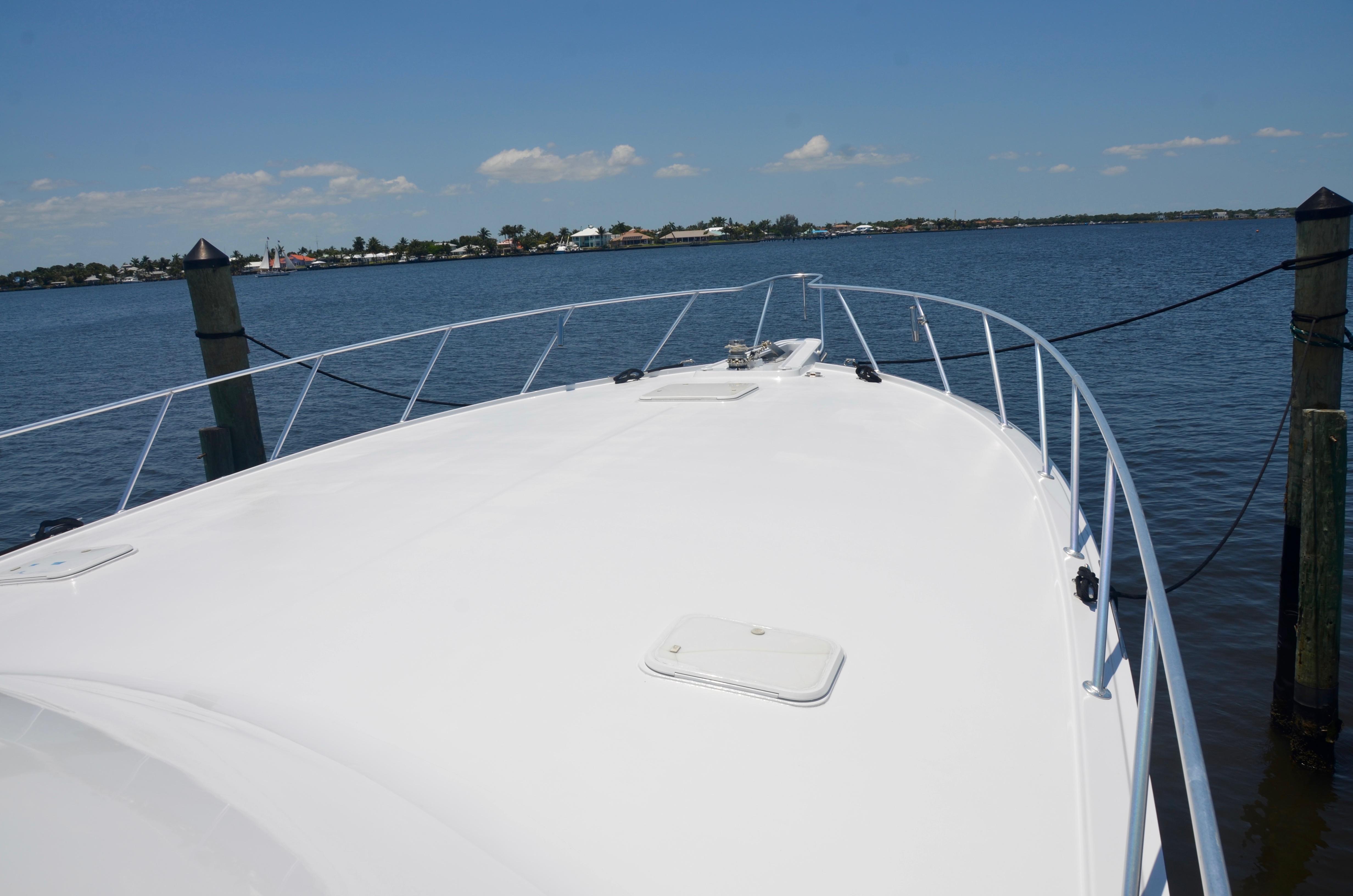 1999 Hatteras 60 Convertible Convertible for sale - YachtWorld