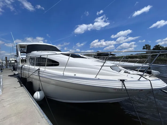 Cool Change Yacht Photos Pics 3 2004 Sea Ray 390 Exterior Starboard Side