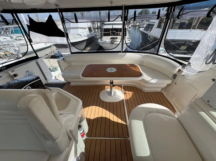 Cool Change Yacht Photos Pics 10 2004 Sea Ray 390 Aft Deck Dining Table