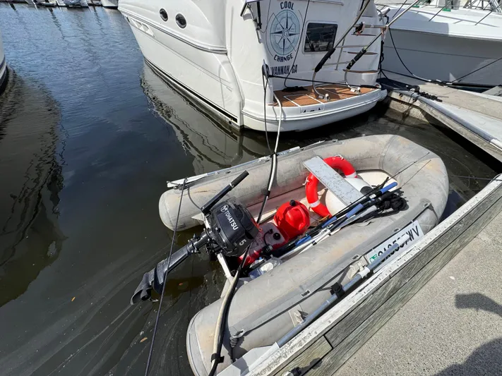 Cool Change Yacht Photos Pics 49 2004 Sea Ray 390 Tender