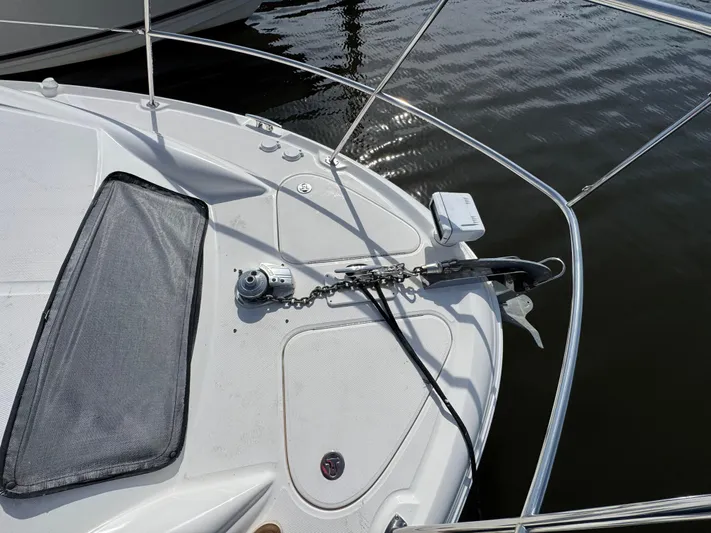 Cool Change Yacht Photos Pics 52 2004 Sea Ray 390 Windlass