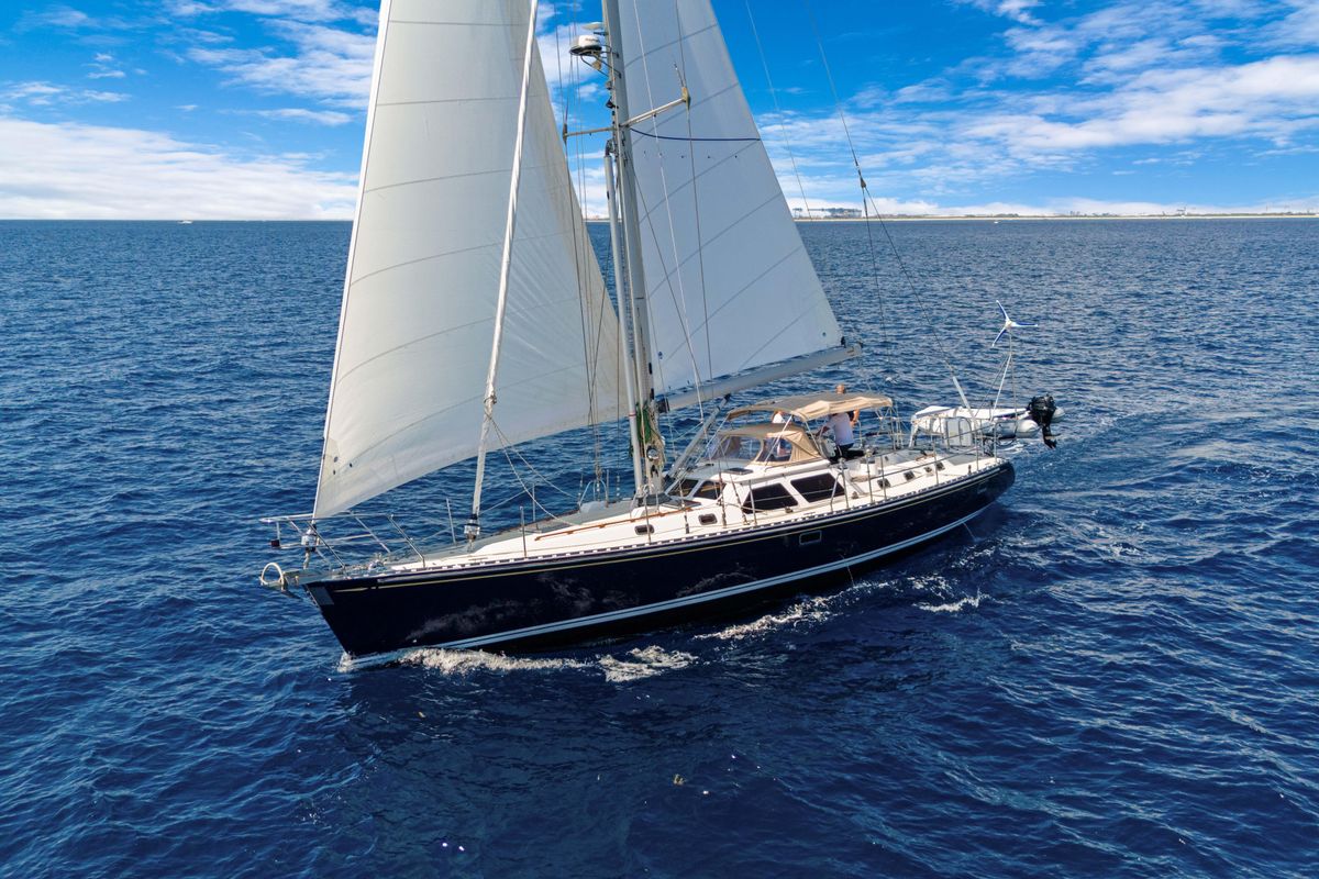 2009 Hylas 54 