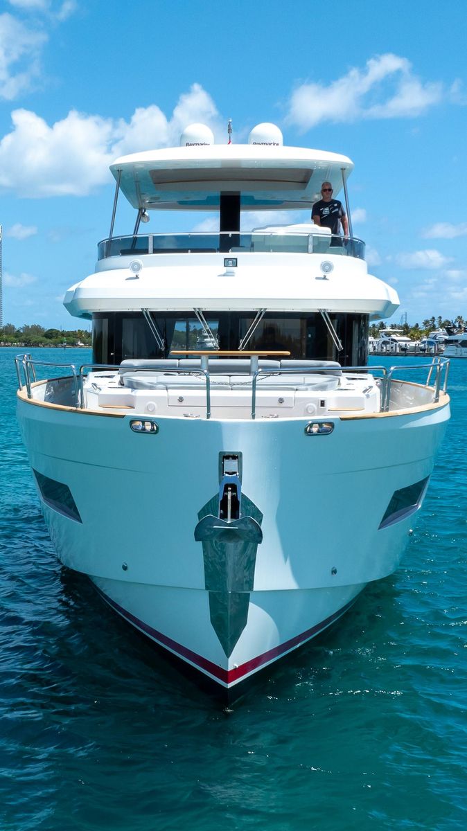 2018 Sirena 64 