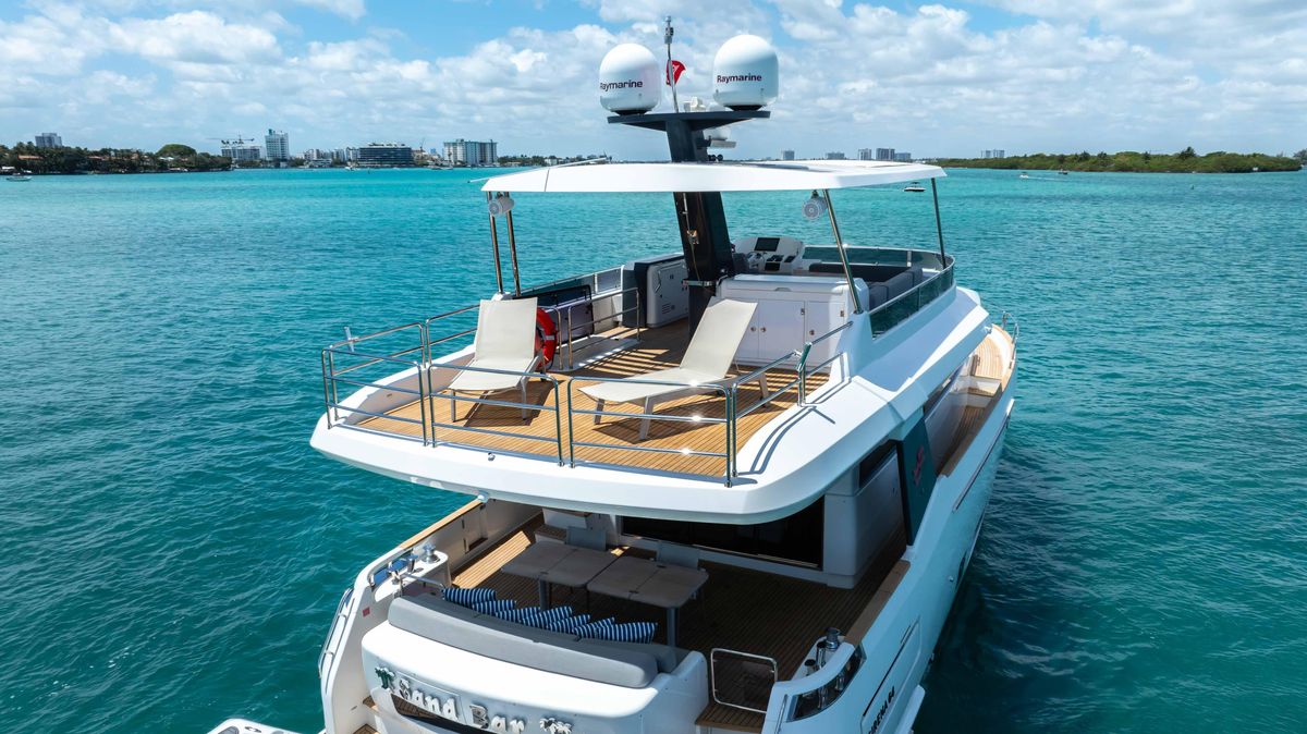2018 Sirena 64 