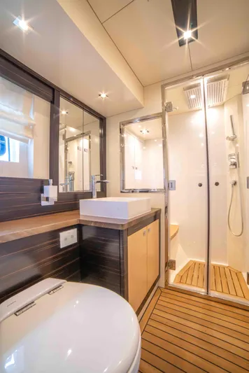 Sand Bar Yacht Photos Pics 