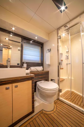 Sand Bar Yacht Photos Pics 