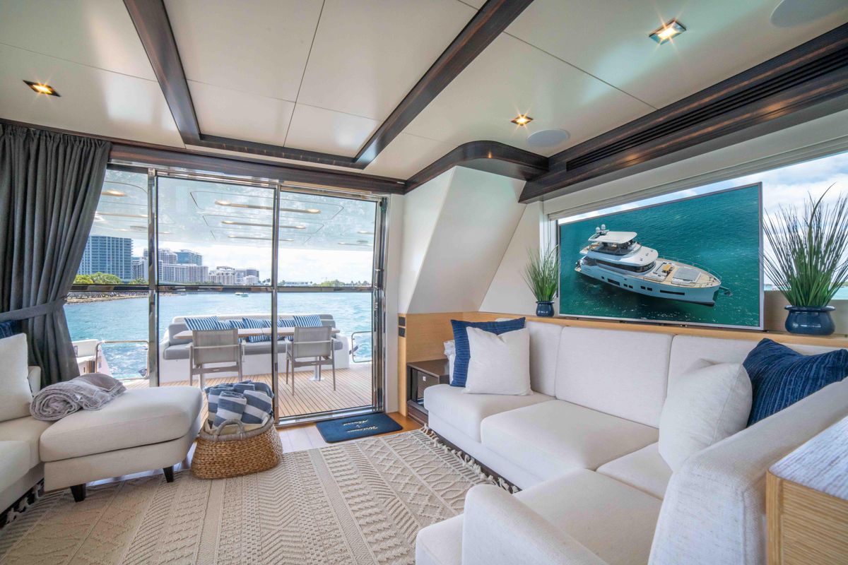 2018 Sirena 64 