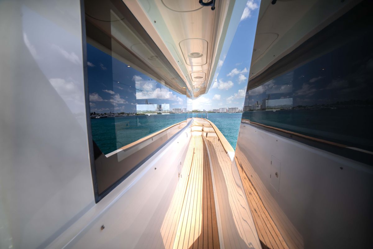 2018 Sirena 64 
