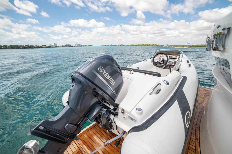 Sand Bar Yacht Photos Pics 