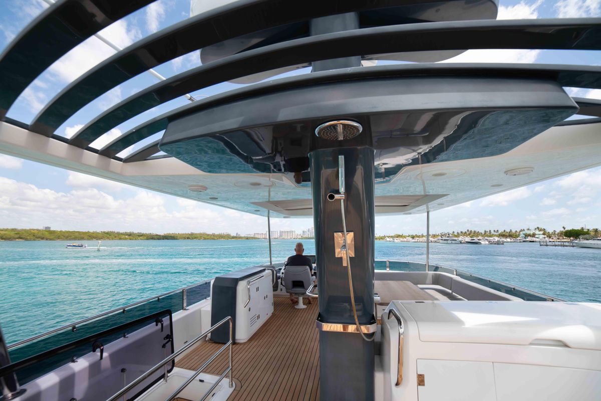 2018 Sirena 64 