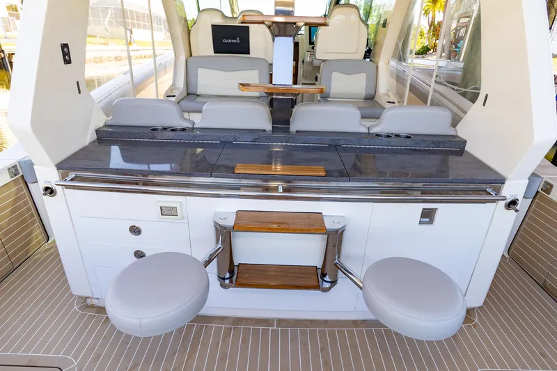  Yacht Photos Pics Interior of 2020 Scout 530LXF yacht with seating and modern amenities.