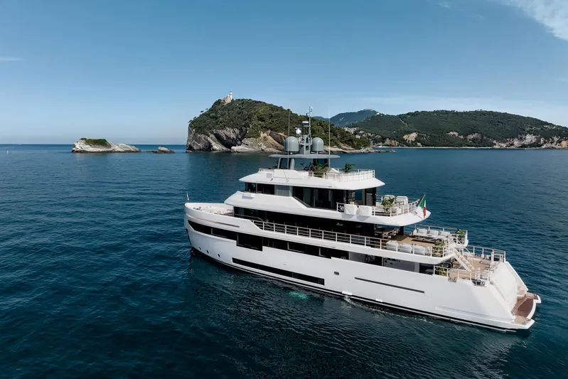 Never Say Never Again Yacht Photos Pics 