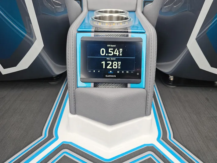  Yacht Photos Pics Garmin GPS display in MTI 440X boat, 2026 model, showing speed and mileage.