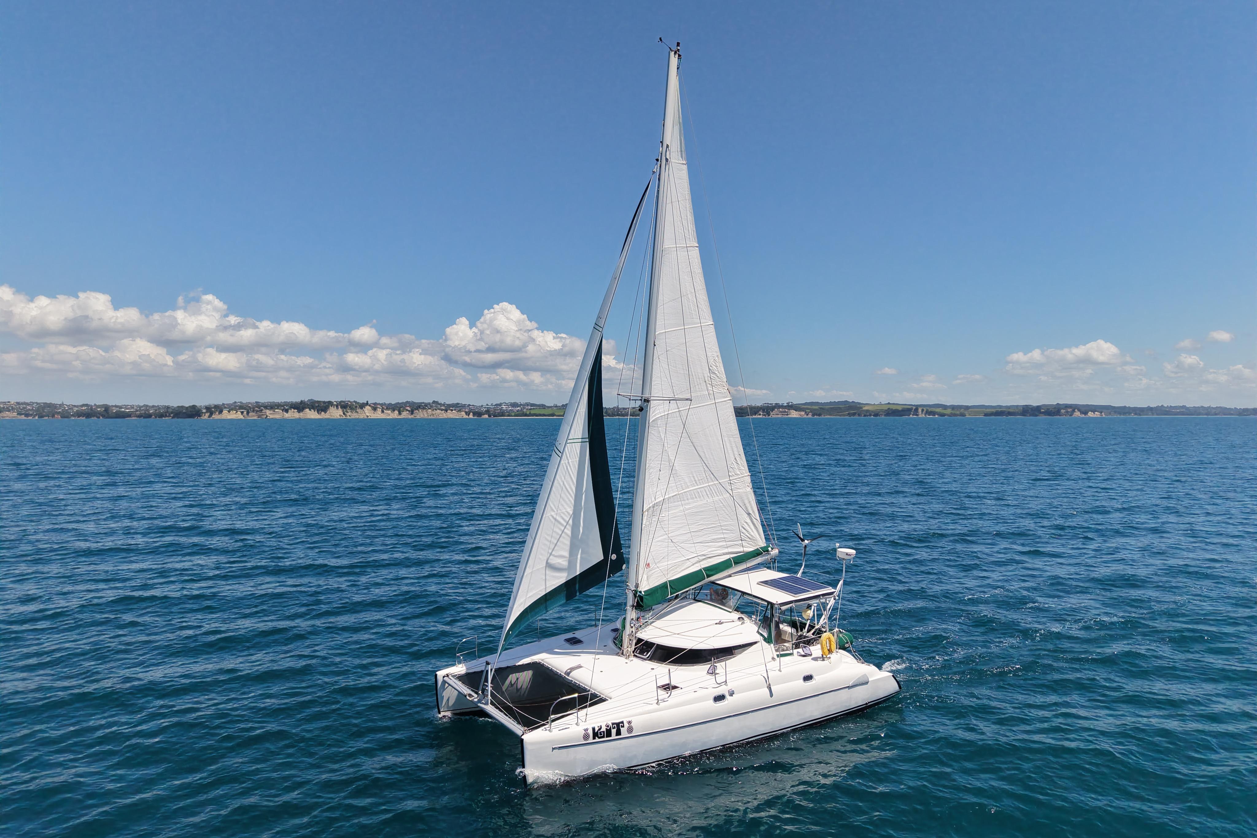 1995 Fountaine Pajot Athena 38